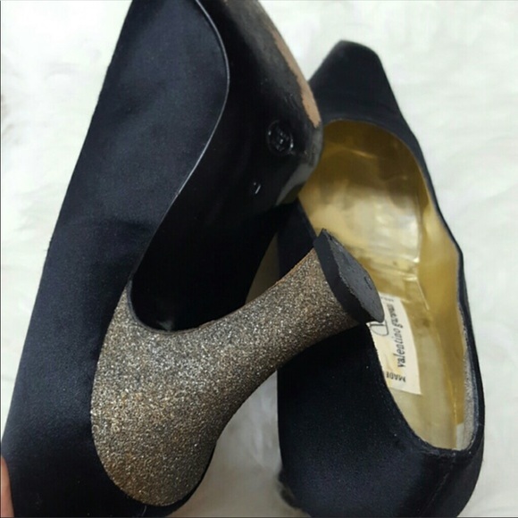 Valentino Garavani Italian Pumps - Picture 6 of 8